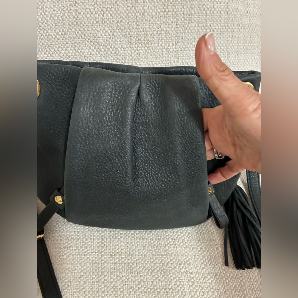 Vince Camuto Black Leather Shoulder Bag EUC - Picture 5 of 15